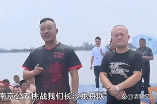 德布劳内：不理解大伙来训练为什么要穿那么时尚，我衣服基本都是老婆买的